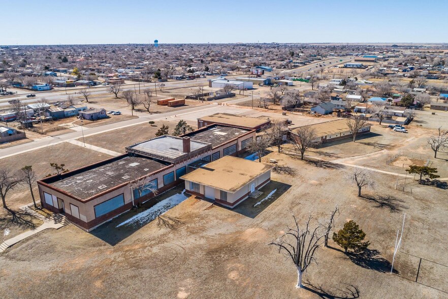 More Photos Of 2800 NW 9th Ave, Amarillo Schools For Sale