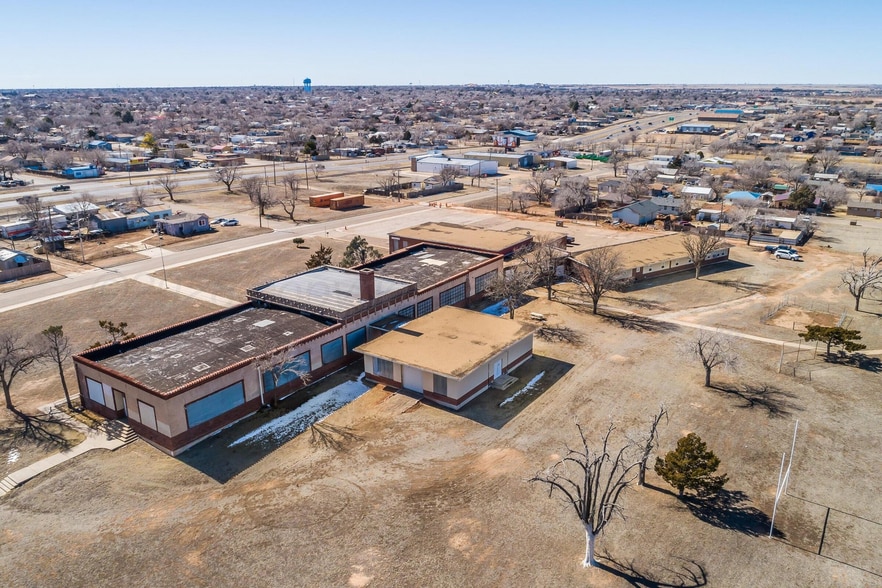 More Photos Of 2800 NW 9th St, Amarillo Schools For Sale