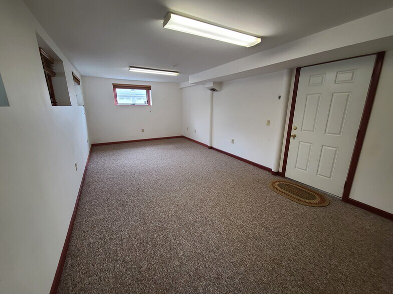 More Photos Of 131 Main St, Hatfield Loft Creative Space For Lease