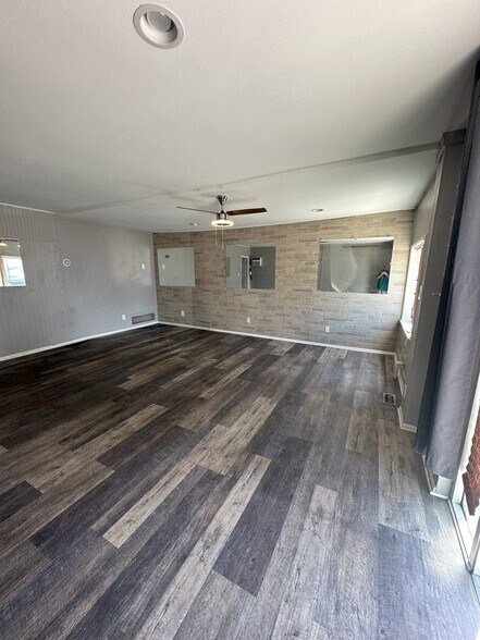 More Photos Of 530 E Eisenhower Blvd, Loveland Freestanding For Sale