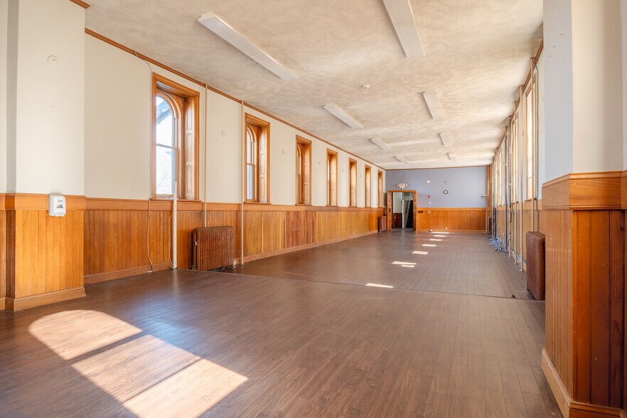 More Photos Of 1061 Pleasant St, New Bedford Medical For Sale