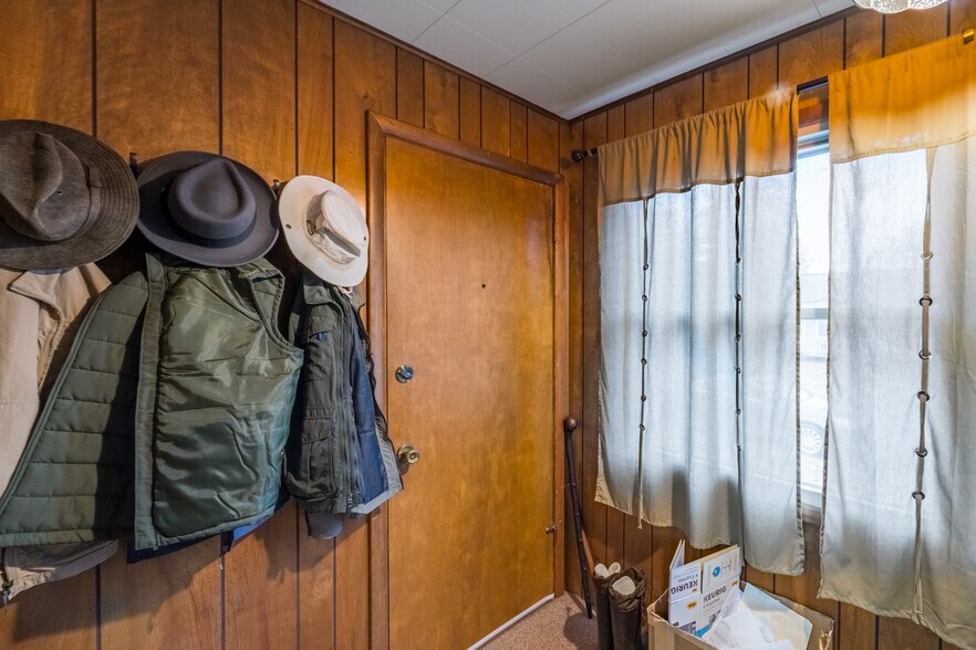 More Photos Of 550 S 1st Ave, Wausau Multifamily For Sale