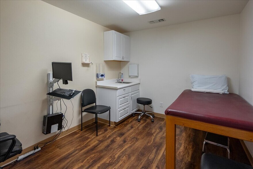 More Photos Of 1050 Las Tablas Rd, Templeton Medical For Sale