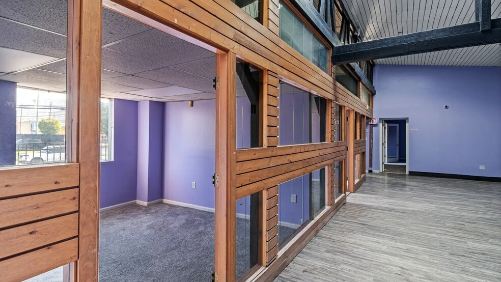 More Photos Of 800 Cawthon St, Louisville Light Distribution For Sale