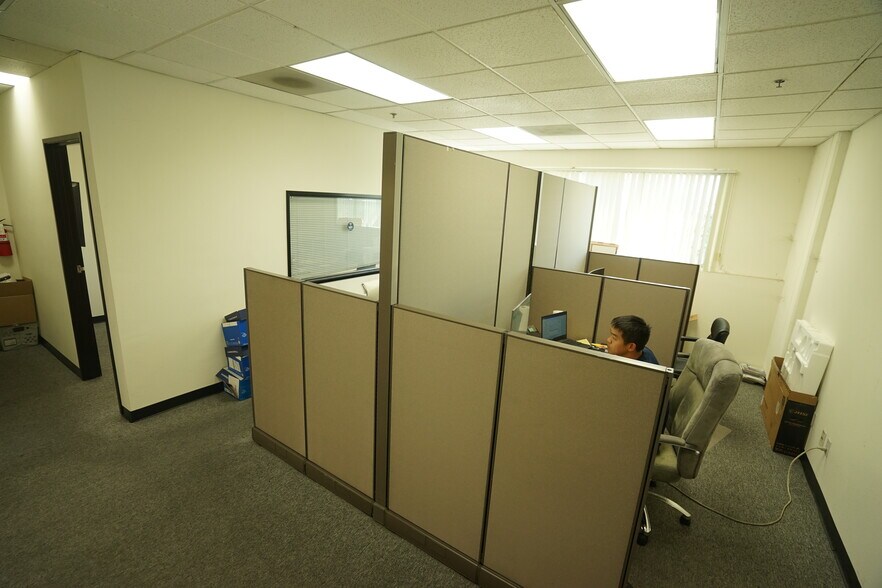 More Photos Of 1590 S Milliken Ave, Ontario Warehouse For Lease