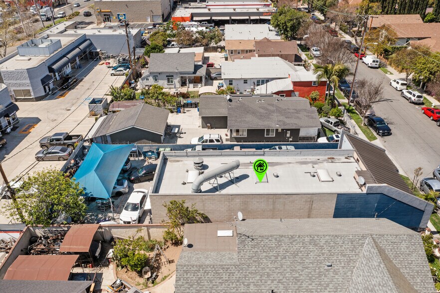 More Photos Of 620 E 2nd St, Santa Ana Service For Sale