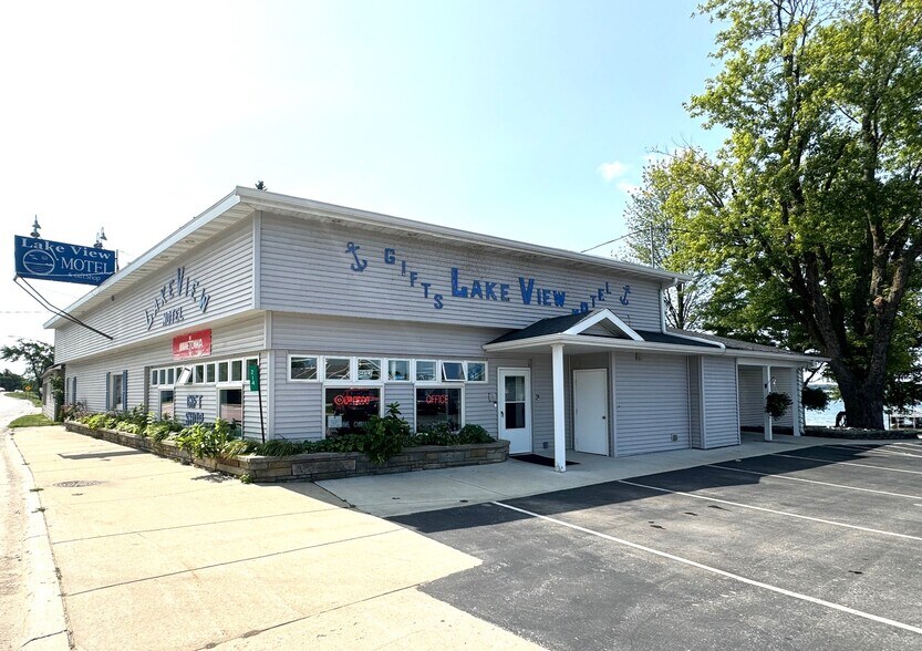 More Photos Of 214 S Main St, Lake City Hotel For Sale