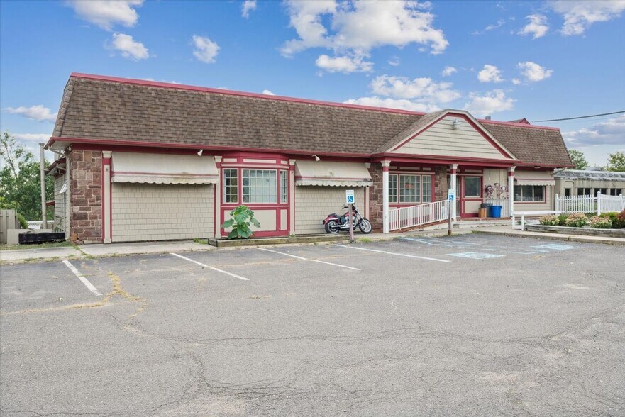 More Photos Of 3523 US Highway 22, Readington Restaurant For Sale