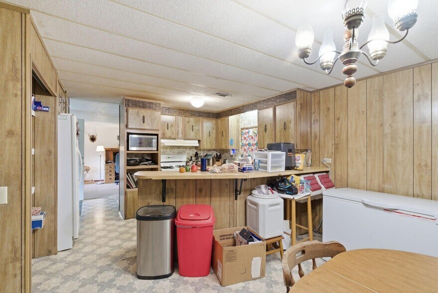 More Photos Of 10901 Jacksboro Hwy, Fort Worth Warehouse For Sale