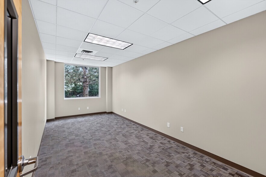 More Photos Of 2208 N Swing Ln, Liberty Lake Medical For Lease