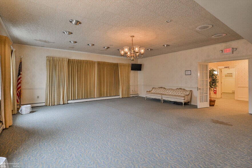 More Photos Of 1619 W Hamilton St, Allentown Funeral Home For Sale