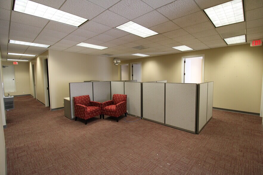 More Photos Of 50 Union St, Concord Bank For Lease