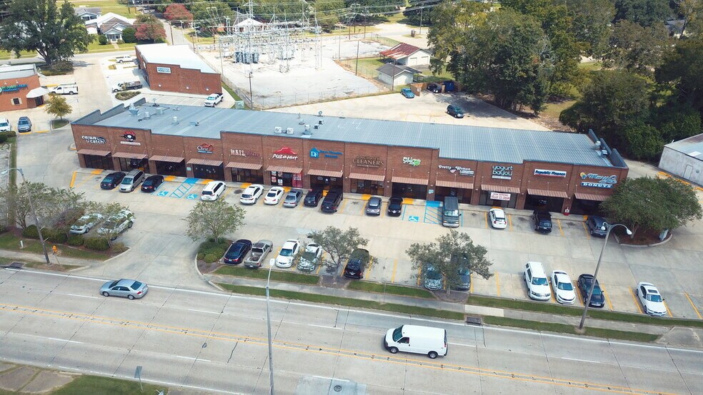 More Photos Of 4347 High St, Zachary Storefront For Lease