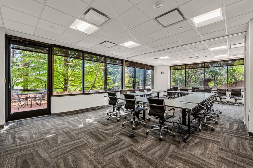 More Photos Of 5655 S Yosemite St, Greenwood Village Office For Lease