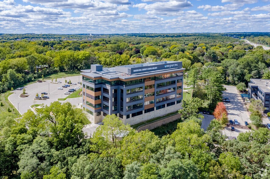 More Photos Of 2921 Landmark Pl, Madison Office Residential For Lease
