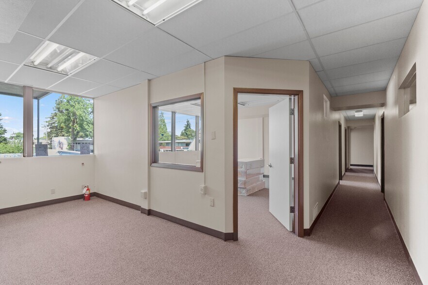 More Photos Of 1255 Pearl St, Eugene Medical For Lease