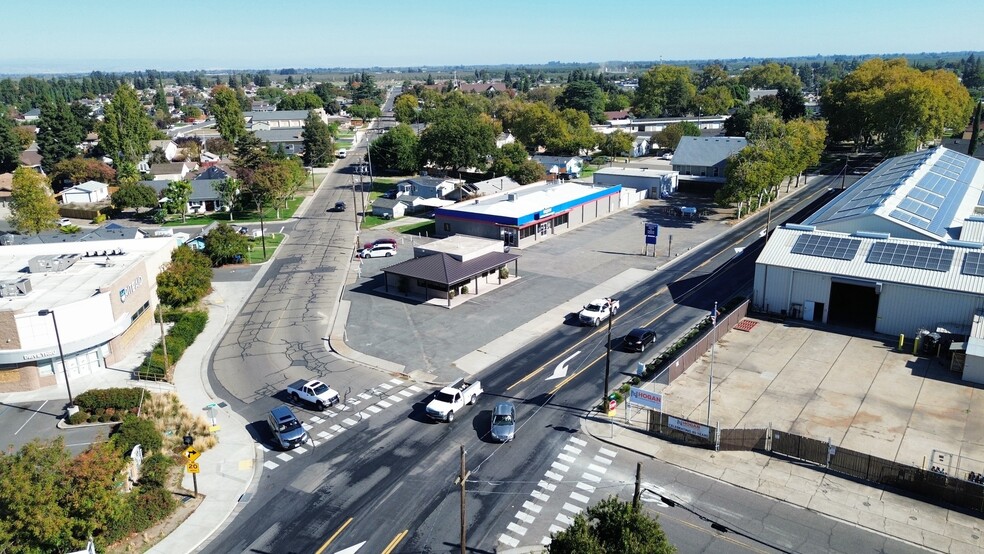 More Photos Of 1755 Jackson Ave., Escalon Freestanding For Sale