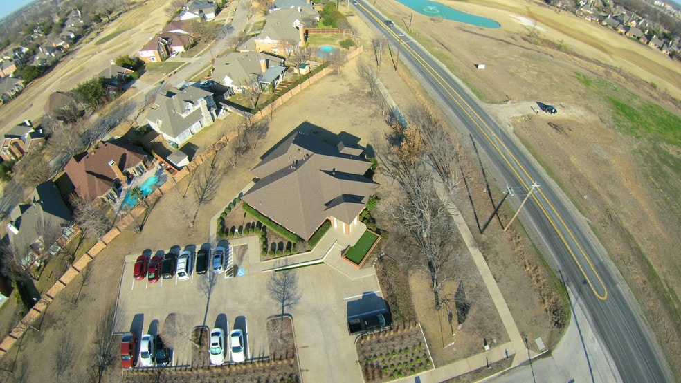 More Photos Of 4502 River Oaks Pky, Garland Medical For Lease