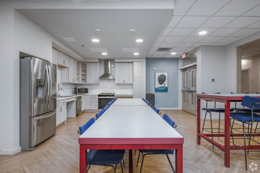 More Photos Of 15300 33rd Ave S, Seatac Apartments For Lease