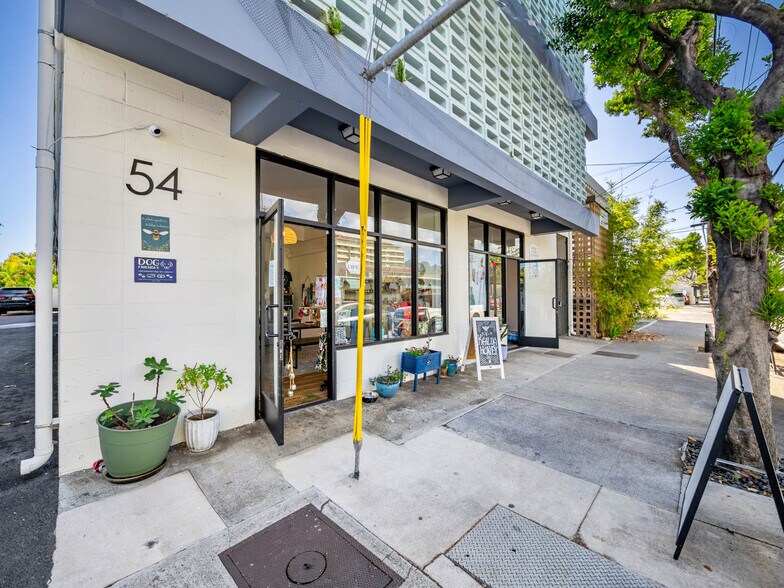 More Photos Of 54 Maluniu Ave, Kailua Apartments For Sale