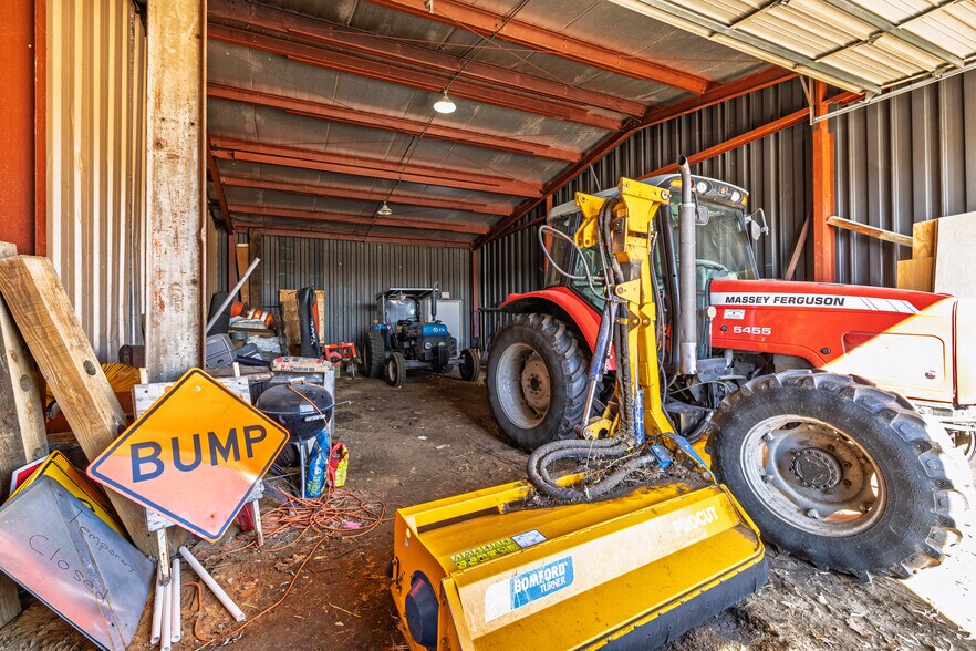 More Photos Of N5105 Leonard N, West Salem Flex For Sale