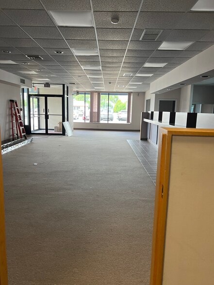 More Photos Of 40-50 Airport Rd, Warwick Unknown For Lease