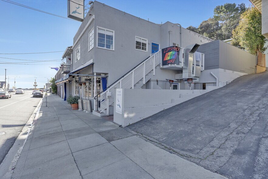 More Photos Of 153-157 W Channel Rd, Santa Monica Apartments For Sale