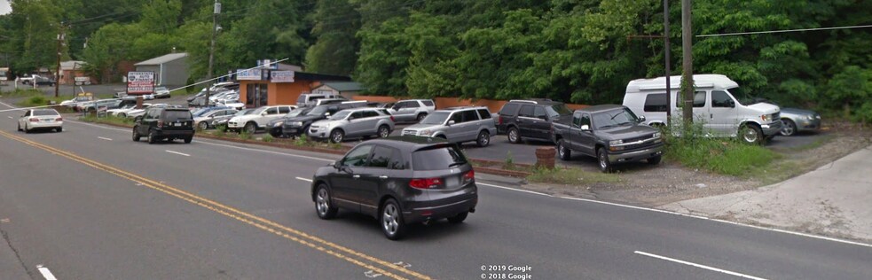 More Photos Of 226 Cambridge St, Fredericksburg Auto Dealership For Sale