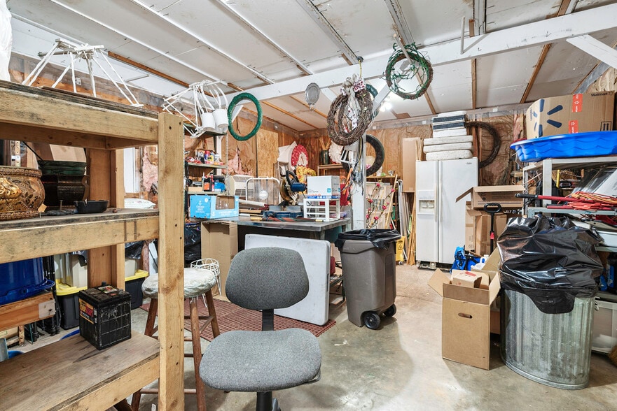 More Photos Of 25 Strickland St, Fairburn General Retail For Sale