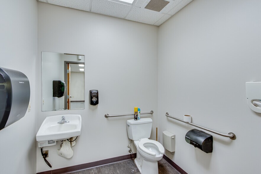 More Photos Of 2600 Buford Hwy, Buford Distribution For Lease