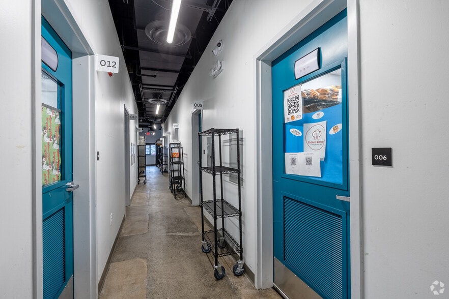 More Photos Of 500 Cortlandt St, Belleville Restaurant For Lease