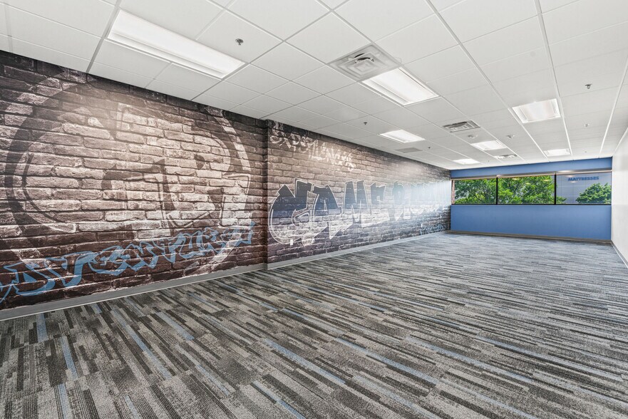 More Photos Of 310 W Bearcat Dr, South Salt Lake Office For Lease