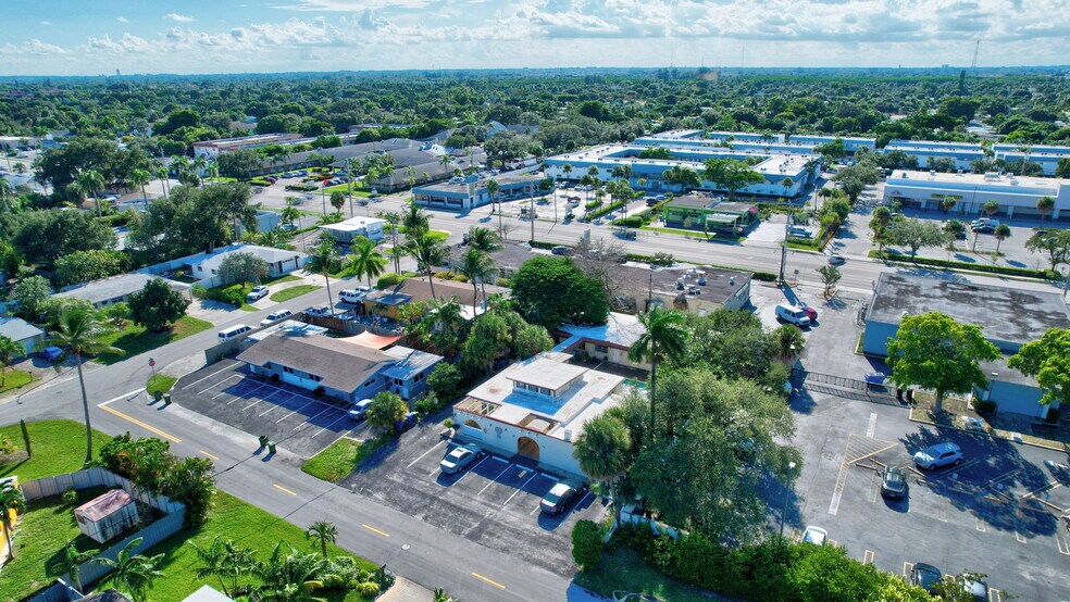 More Photos Of 2731 NE 1st Ter, Wilton Manors Apartments For Sale