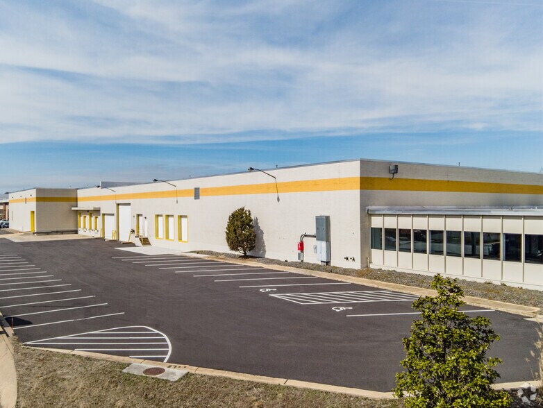 More Photos Of 6608-6610 Electronic Dr, Springfield Warehouse For Lease