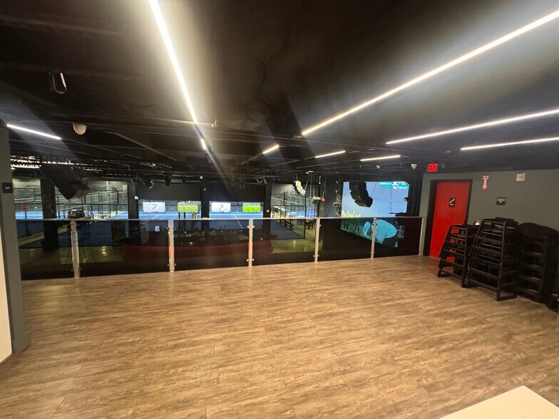 More Photos Of 1360 NW 88th Ave, Doral Bar For Sale