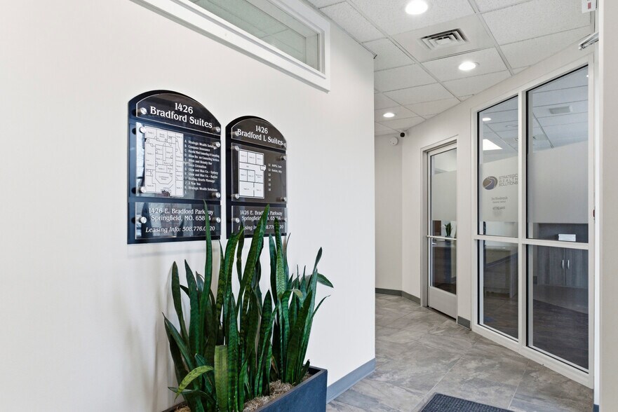 More Photos Of 1420-1426 E Bradford Pky, Springfield Medical For Lease