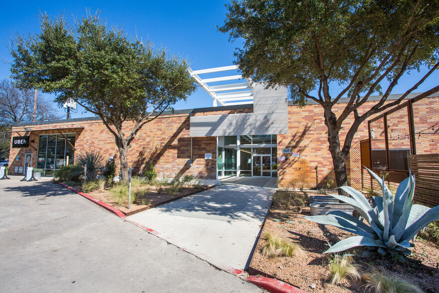 Primary Photo Of 507 E Calles St, Austin Office For Lease