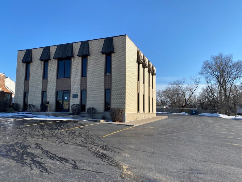 More Photos Of 2111 W Lincoln Hwy, Merrillville Loft Creative Space For Lease