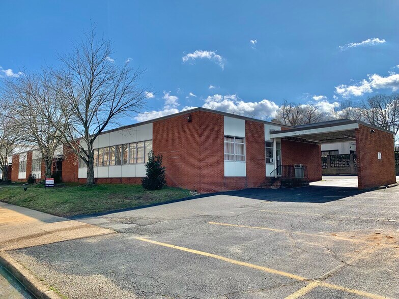 Primary Photo Of 4907-4917 Augusta Ave, Richmond Office For Lease