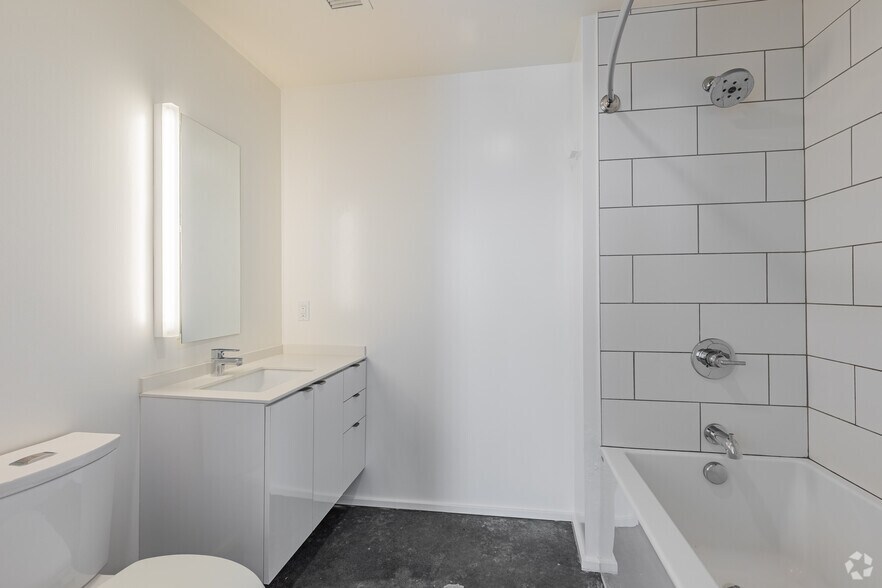 More Photos Of 329 NE Couch St, Portland Coworking Space