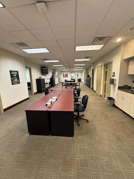 More Photos Of 5665 S Transit Rd, Lockport Office For Sale