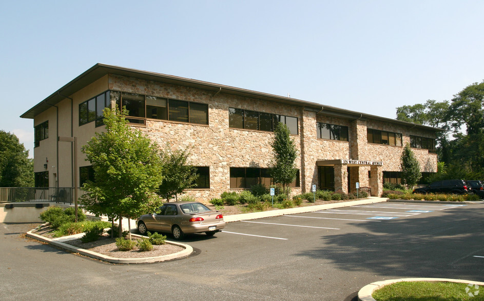 Primary Photo Of 325 W Central Ave, Malvern Medical For Sale