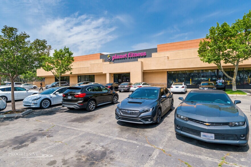 More Photos Of 16755-16873 Valley Blvd, Fontana Unknown For Lease
