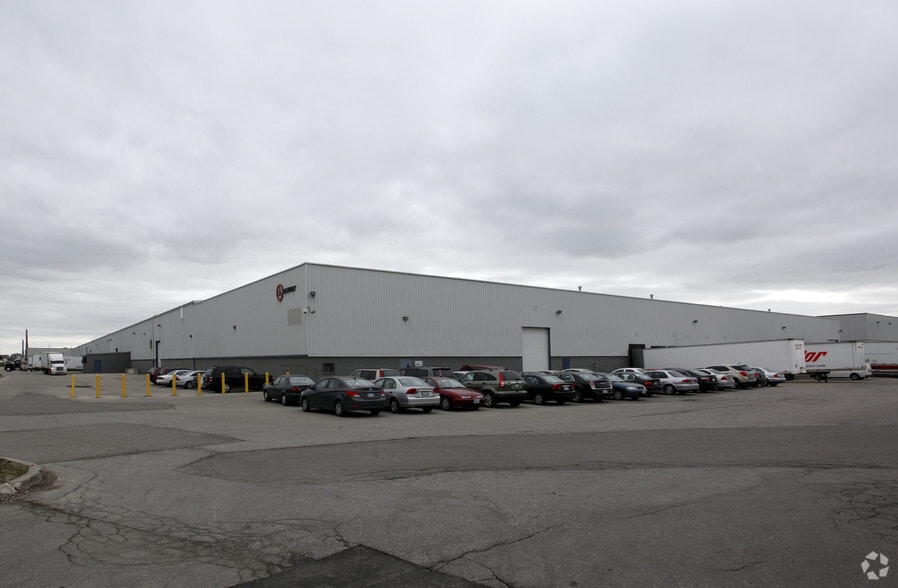 More Photos Of 2450 Stanfield Rd, Mississauga Manufacturing For Lease