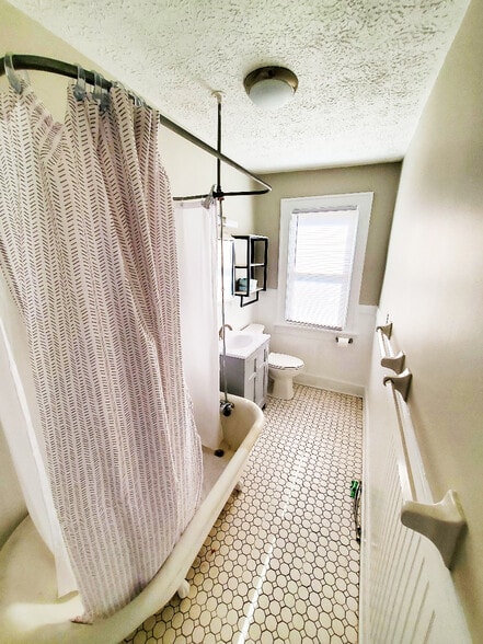 More Photos Of 1572-1580 S High St, Columbus Apartments For Sale