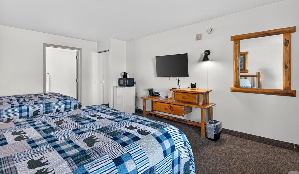 More Photos Of 102 E Greenwood St, Enterprise Hotel For Sale