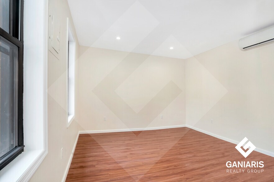 More Photos Of 21 Harrison St, New York Apartments For Lease