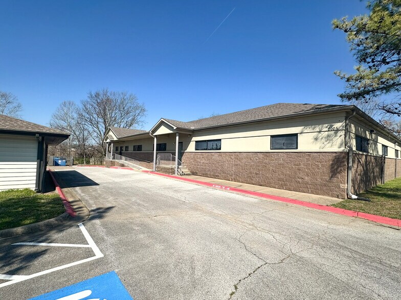 More Photos Of , Bentonville Office For Sale