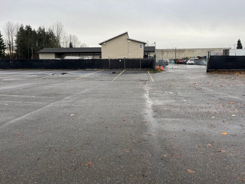 More Photos Of 10015 19th Ave E, Tacoma Contractor Storage Yard For Lease