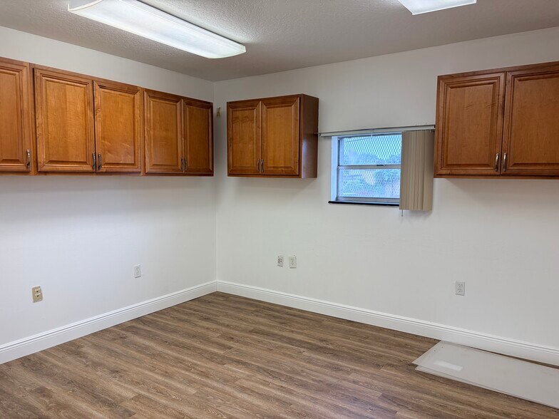 More Photos Of 798 Clearlake Rd, Cocoa Industrial For Lease